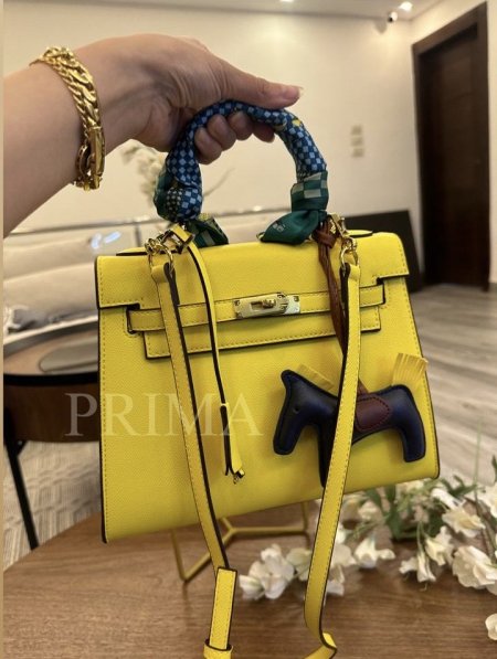 ايرميز كيلي جلد كواليتي عالي مع سكارف وميدالية حصان غير مختومة قاعدة 25 سم