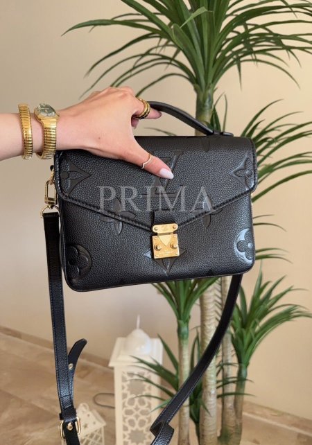 حقيبة Poshette Métis من لويس فيتون حجم وسط مختوم وعلبة هدايا كوالتي عالي قاعدة 24 سم