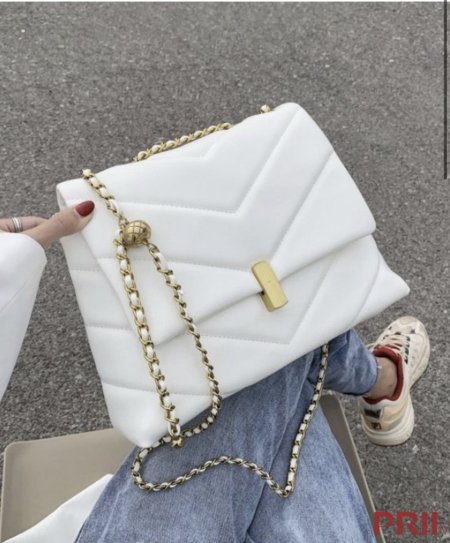 حقيبة ستايل شانيل جلد ناعم وعملي سعر مميز قاعدة 28 متوفرة 3 الوان