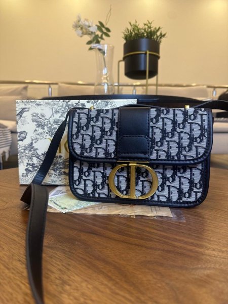 حقيبة ديور  كروس بودي فل باكج قاعدة 20 سم