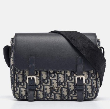 حقيبة يومية من ديور . كروس بودي رائعة للاستخدام اليومي قاعدة 22 سم