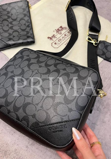 حقيبة Coach Charter Crossbody 24 مصنوعة من قماش مميز باللون الأسود الفحمي. جودة عالية.مختومة كروس بودي قاعدة 25 سم