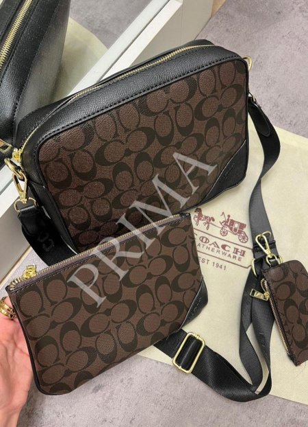 حقيبة Coach Charter Crossbody 24 مصنوعة من قماش مميز باللون البني والأسود المميز . جودة عالية.مختومة كروس بودي قاعدة 25 سم